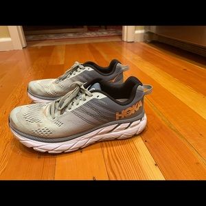 Hoka One One Clifton 6